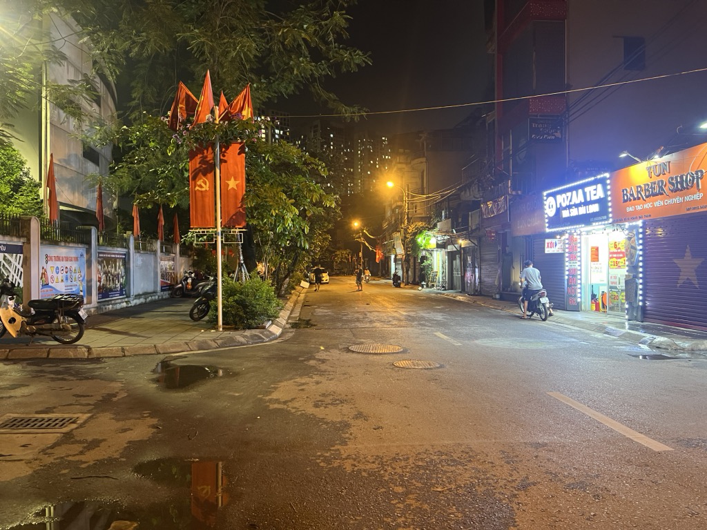 Bán nhà Hoàng Đạo Thành - diện tích 87m2 2 tầng - MẶT PHỐ - LÔ GÓC - KINH DOANH - giá 8,6 tỷ