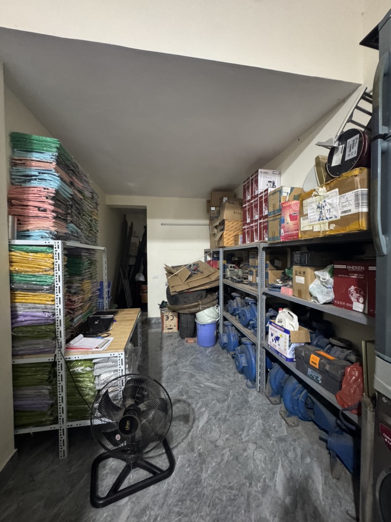 Bán nhà Vĩnh Hưng - diện tích 100m2 2 tầng - ngõ thông xe hơi - giá 9,8 tỷ