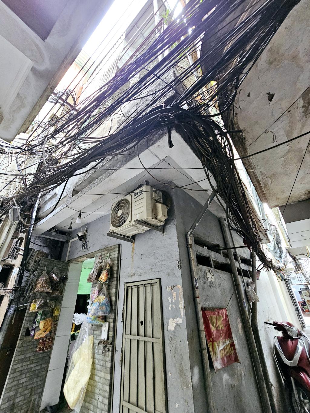 Bán nhà Ngõ Đình Đông - diện tích 34m2 3 tầng - LÔ GÓC HAI MẶT NGÕ THÔNG KINH DOANH - giá 7 tỷ