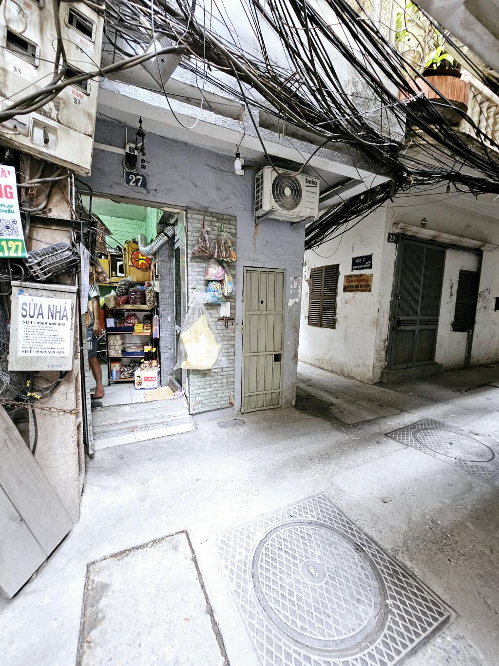 Bán nhà Ngõ Đình Đông - diện tích 34m2 3 tầng - LÔ GÓC HAI MẶT NGÕ THÔNG KINH DOANH - giá 7 tỷ