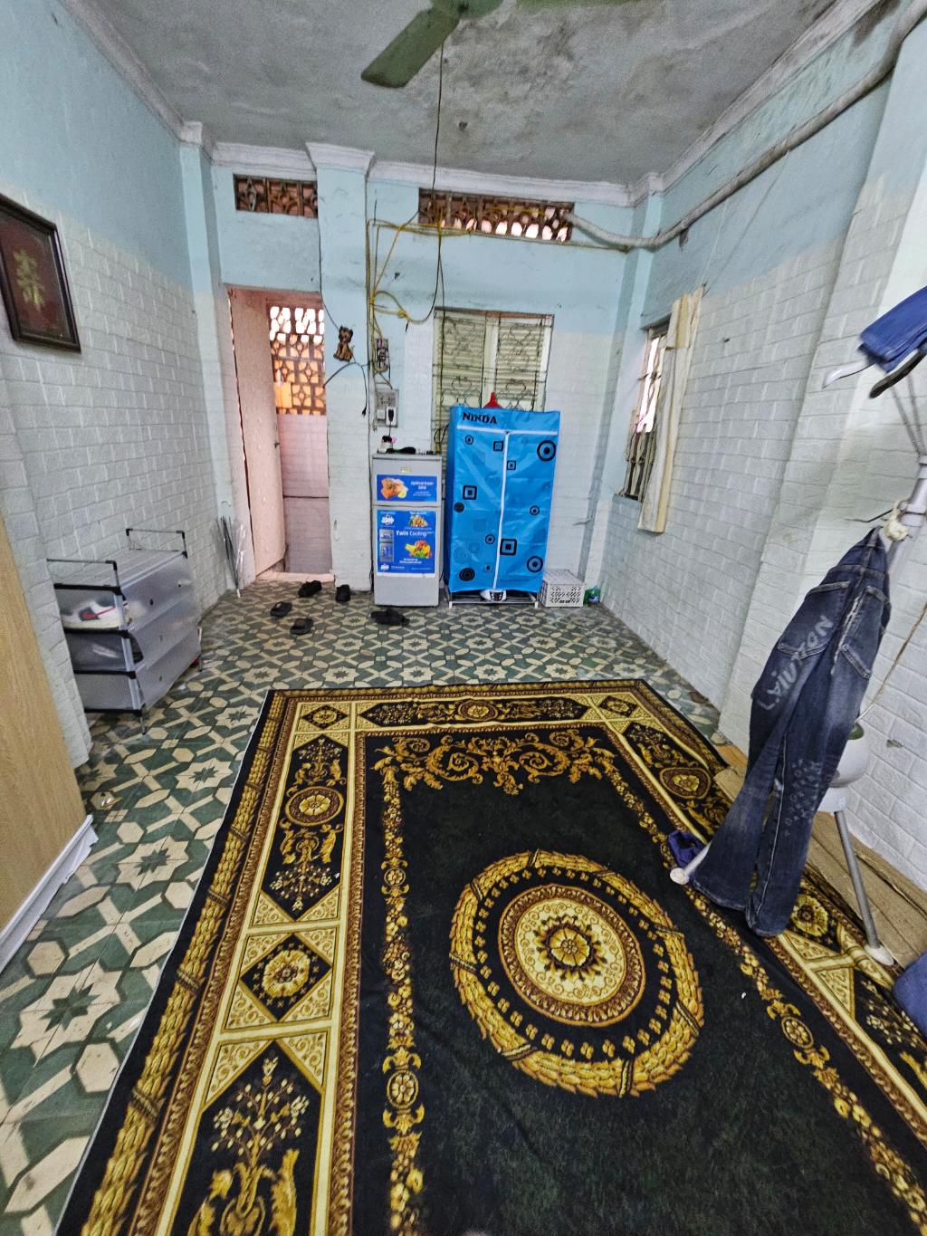 Bán nhà Ngõ Đình Đông - diện tích 34m2 3 tầng - LÔ GÓC HAI MẶT NGÕ THÔNG KINH DOANH - giá 7 tỷ