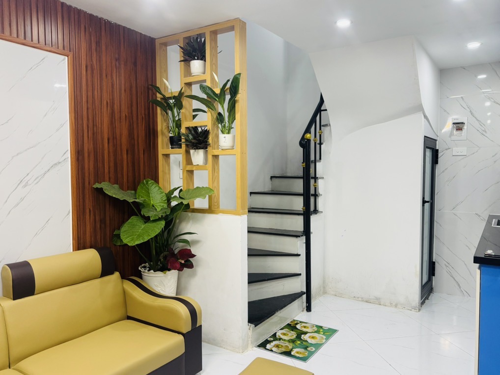 Bán nhà Bạch Mai giá hơn 5 tỷ - 20m2 5 tầng - 4 ngủ - gần ô tô đỗ