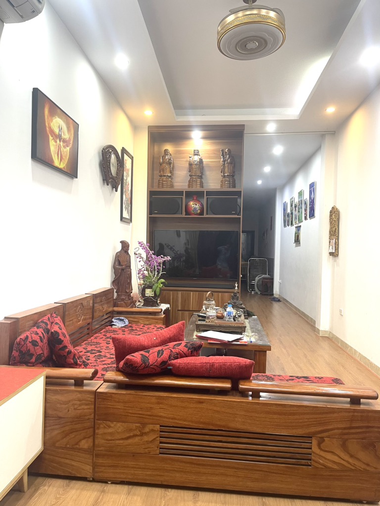 Bán nhà Định Công Thượng - diện tích 70m2 4 tầng - Nhà đẹp ở luôn - giá 6,9 tỷ