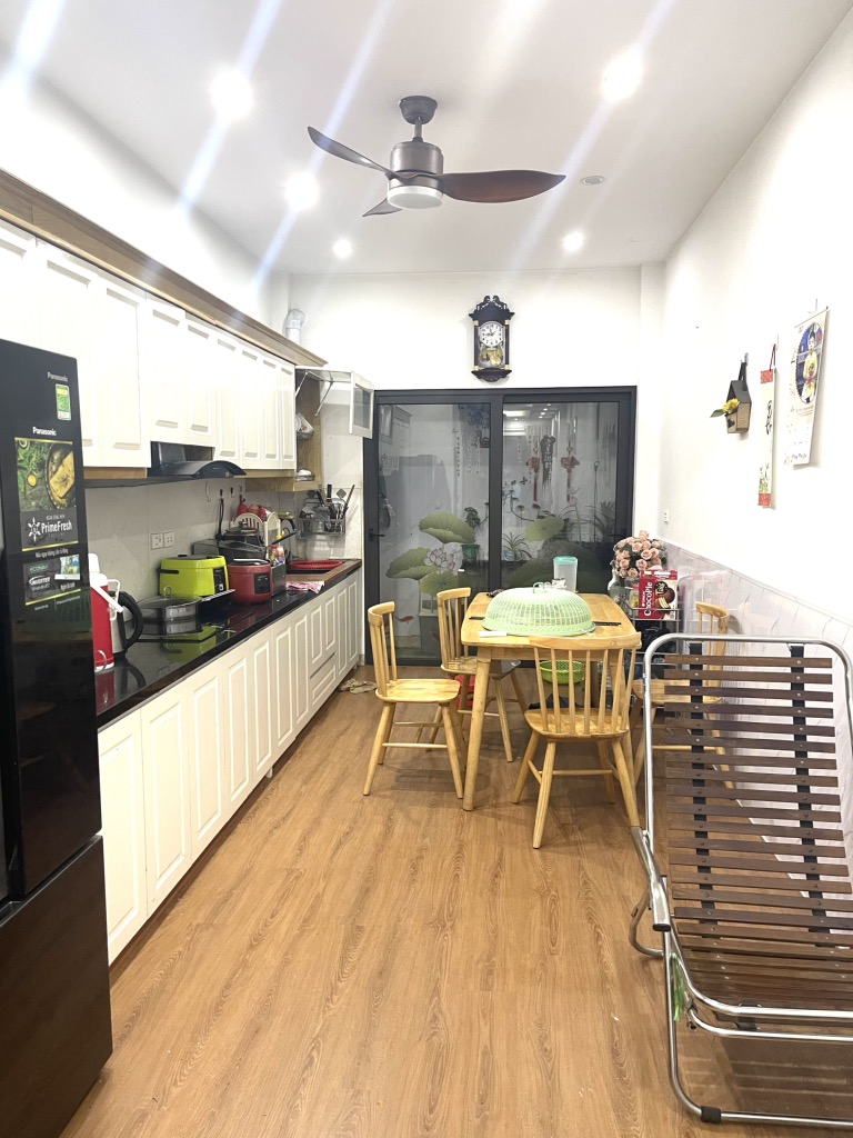 Bán nhà Định Công Thượng - diện tích 70m2 4 tầng - Nhà đẹp ở luôn - giá 6,9 tỷ