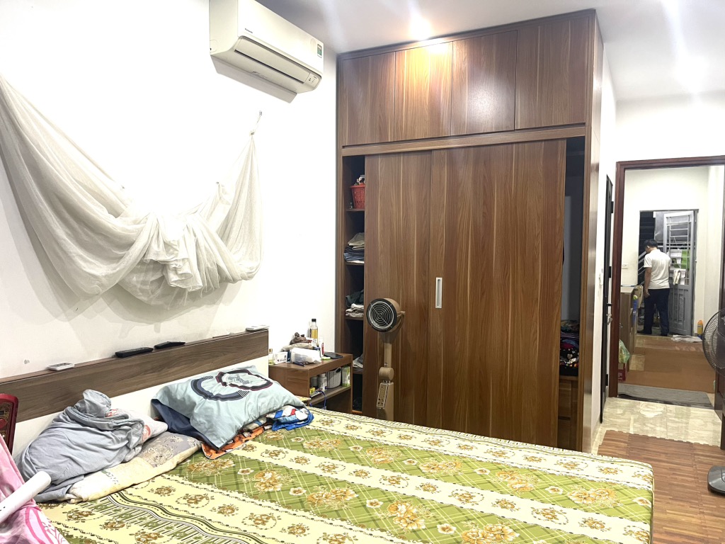 Bán nhà Định Công Thượng - diện tích 70m2 4 tầng - Nhà đẹp ở luôn - giá 6,9 tỷ