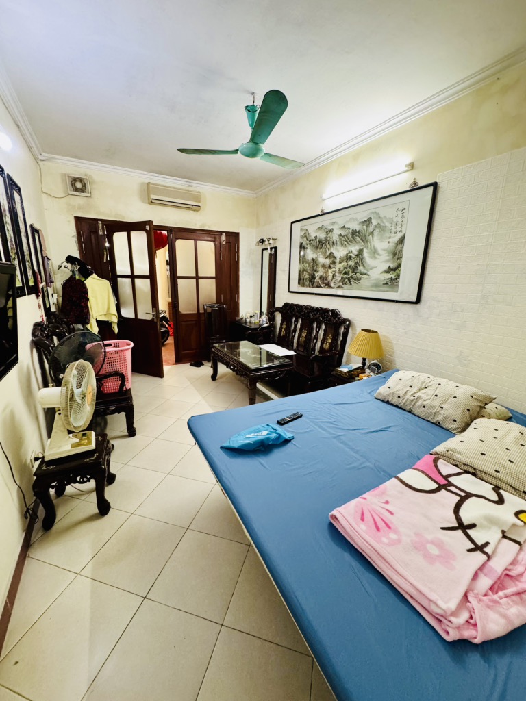 Bán nhà Kim Ngưu - diện tích 74m2 3 tầng - Gần ô tô - giá 13,6 tỷ