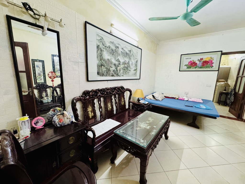 Bán nhà Kim Ngưu - diện tích 74m2 3 tầng - Gần ô tô - giá 13,6 tỷ