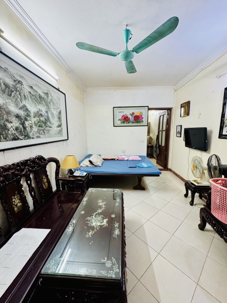 Bán nhà Kim Ngưu - diện tích 74m2 3 tầng - Gần ô tô - giá 13,6 tỷ