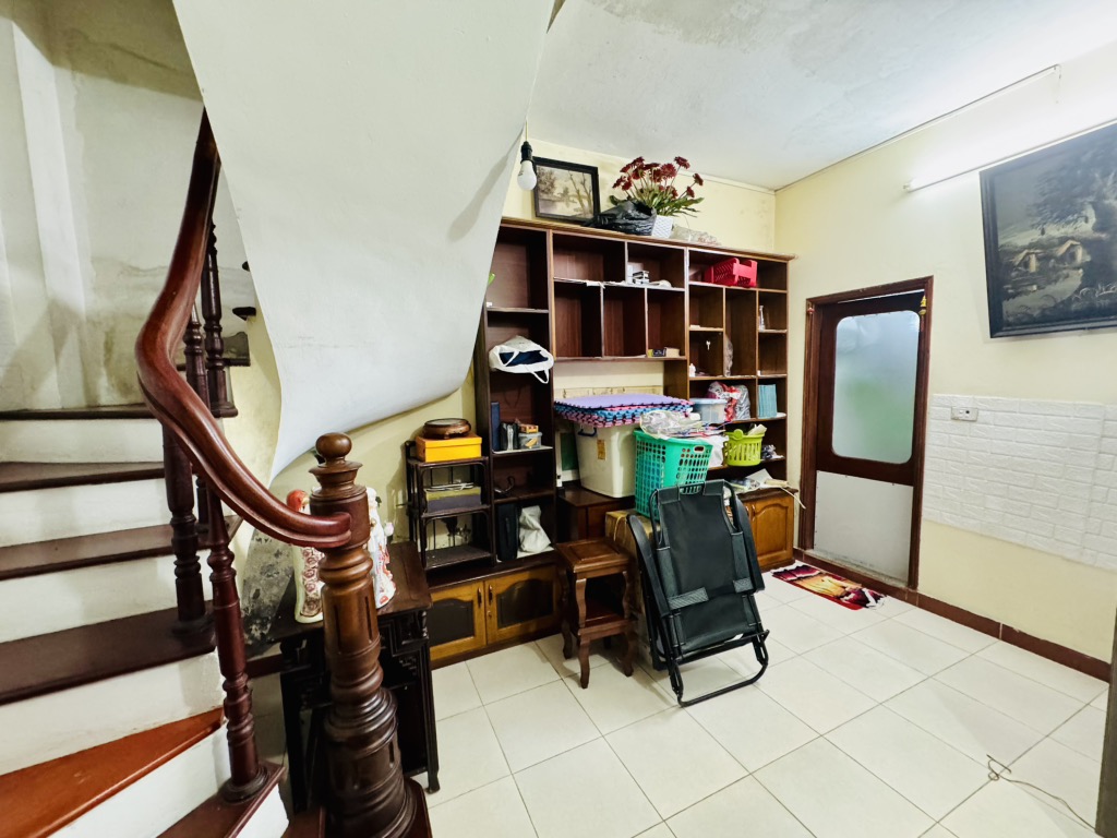 Bán nhà Kim Ngưu - diện tích 74m2 3 tầng - Gần ô tô - giá 13,6 tỷ