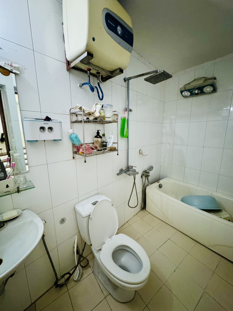 Bán nhà Kim Ngưu - diện tích 74m2 3 tầng - Gần ô tô - giá 13,6 tỷ