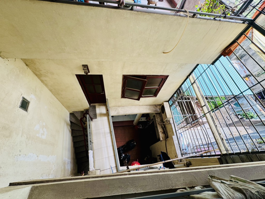 Bán nhà Kim Ngưu - diện tích 74m2 3 tầng - Gần ô tô - giá 13,6 tỷ