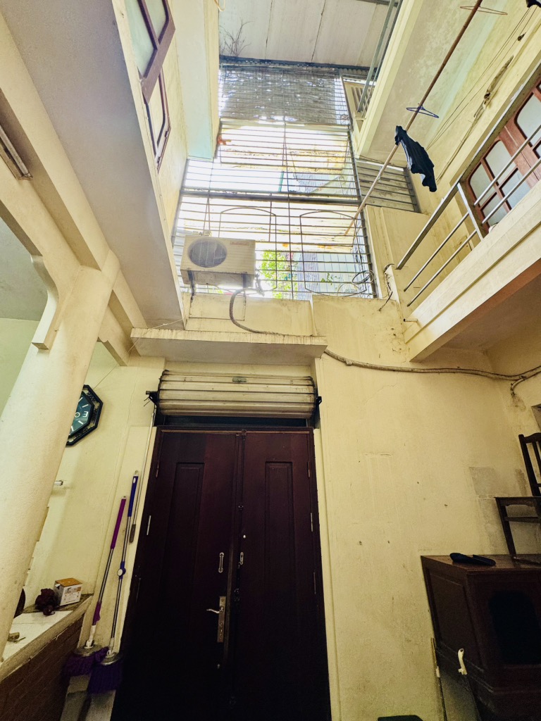 Bán nhà Kim Ngưu - diện tích 74m2 3 tầng - Gần ô tô - giá 13,6 tỷ