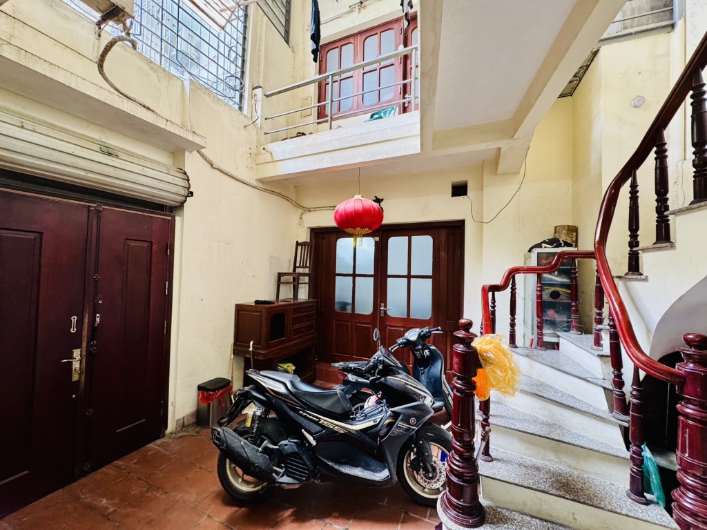 Bán nhà Kim Ngưu - diện tích 74m2 3 tầng - Gần ô tô - giá 13,6 tỷ