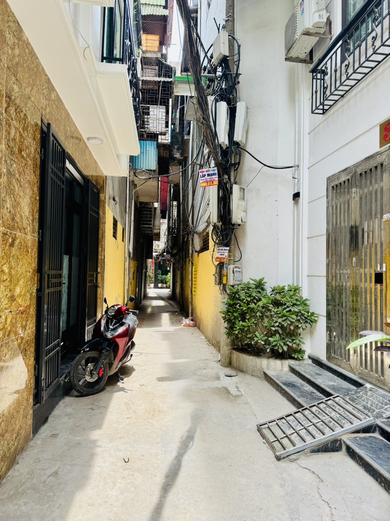 Bán nhà Kim Ngưu - diện tích 74m2 3 tầng - Gần ô tô - giá 13,6 tỷ