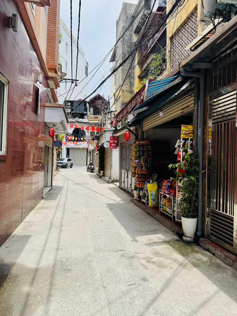 Bán nhà Kim Ngưu - diện tích 74m2 3 tầng - Gần ô tô - giá 13,6 tỷ