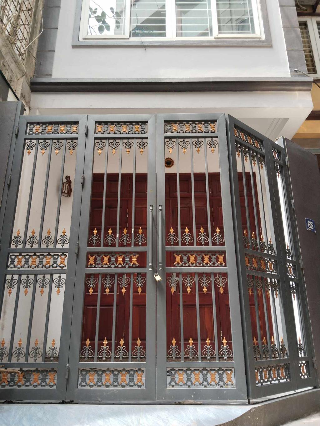 Bán nhà Nguyễn Trãi - diện tích 60m2 5 tầng - Ô tô tải phóng - giá 15 tỷ