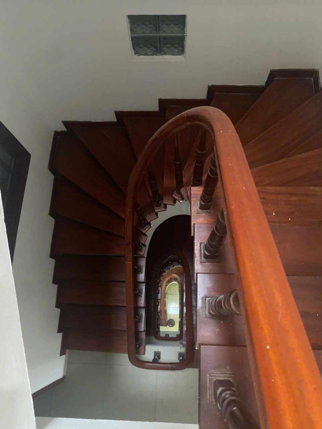 Bán nhà Nguyễn Trãi - diện tích 60m2 5 tầng - Ô tô tải phóng - giá 15 tỷ