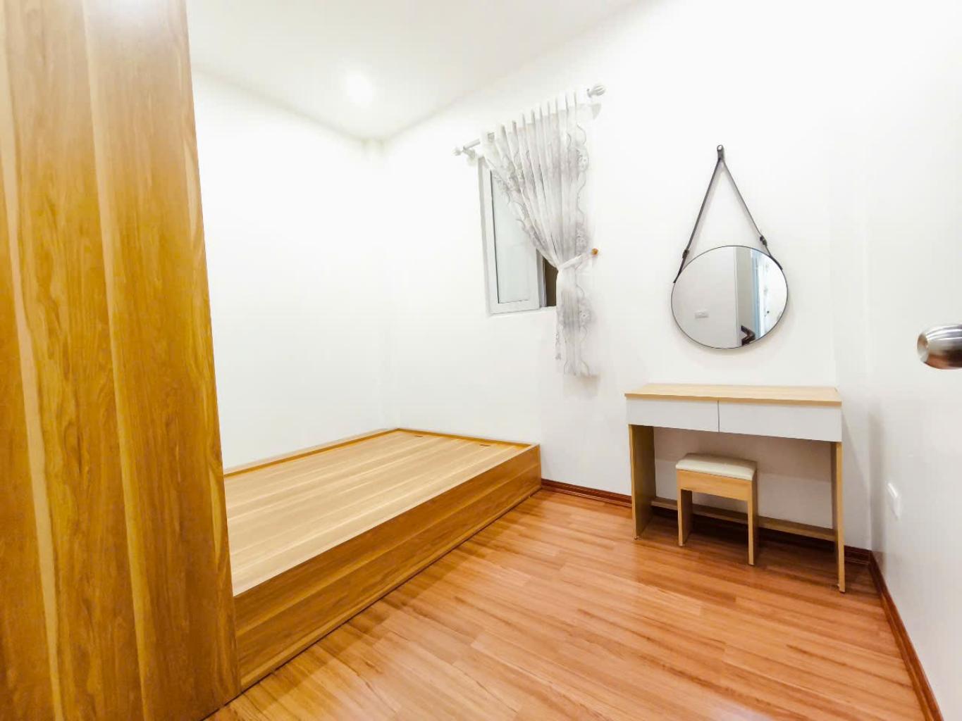 Bán nhà  Bạch Đằng giá hơn 5 tỷ - 26m2  3 tầng - đầy đủ công năng, gần ô tô đỗ