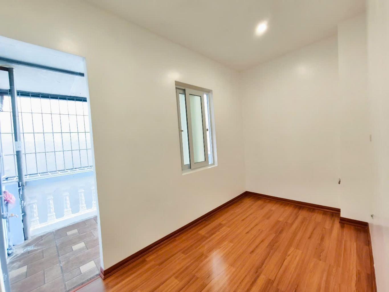 Bán nhà  Bạch Đằng giá hơn 5 tỷ - 26m2  3 tầng - đầy đủ công năng, gần ô tô đỗ