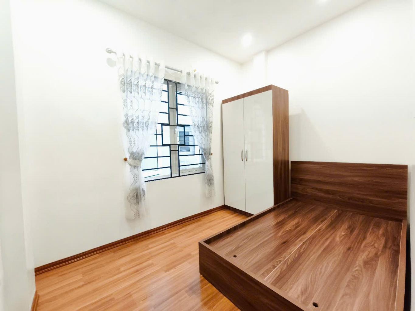 Bán nhà  Bạch Đằng giá hơn 5 tỷ - 26m2  3 tầng - đầy đủ công năng, gần ô tô đỗ