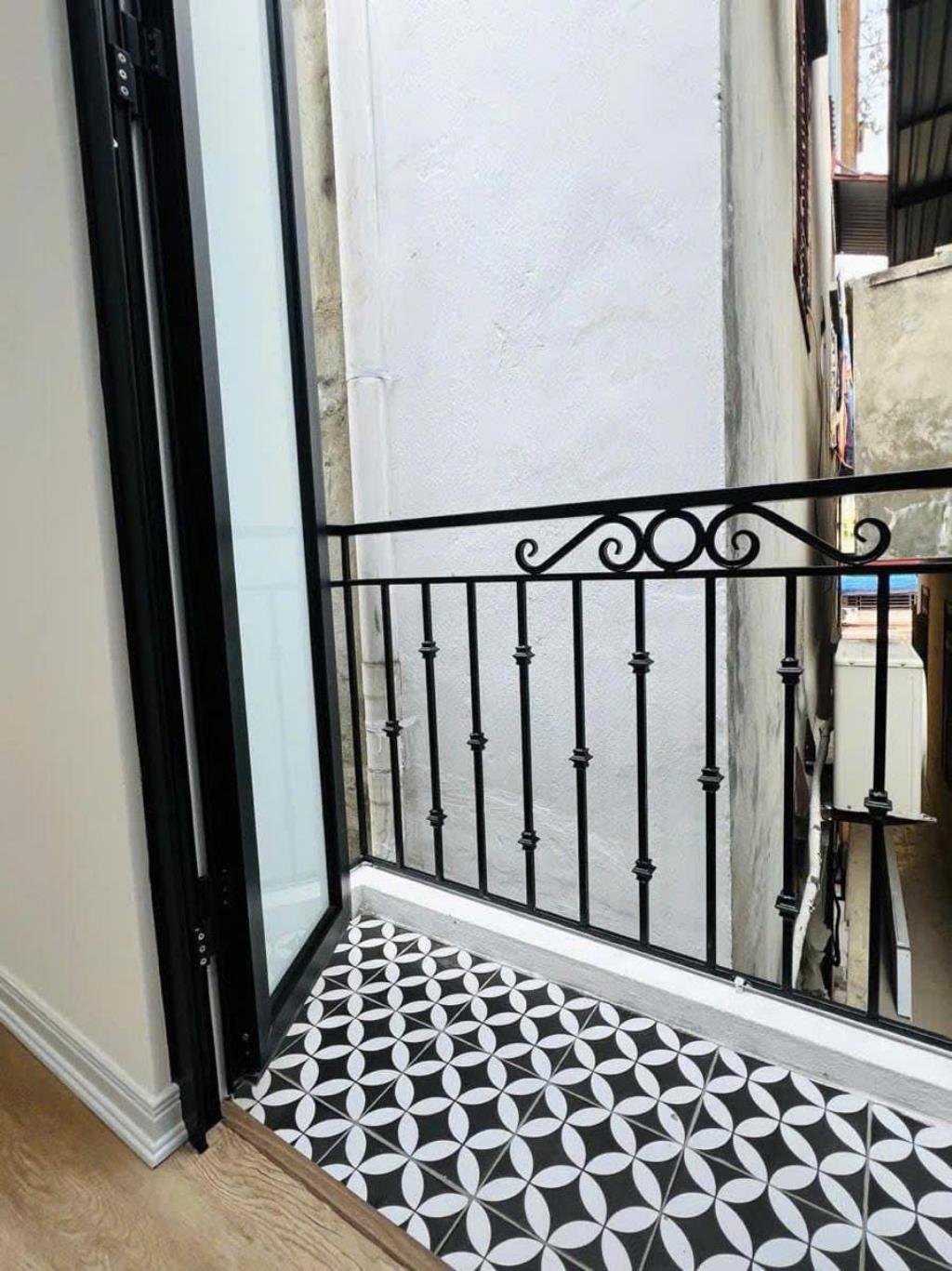 Bán nhà Thái Hà giá nhỉnh 5 tỷ - 4 tầng - lô góc sáng thoáng khu vực hiếm nhà bán