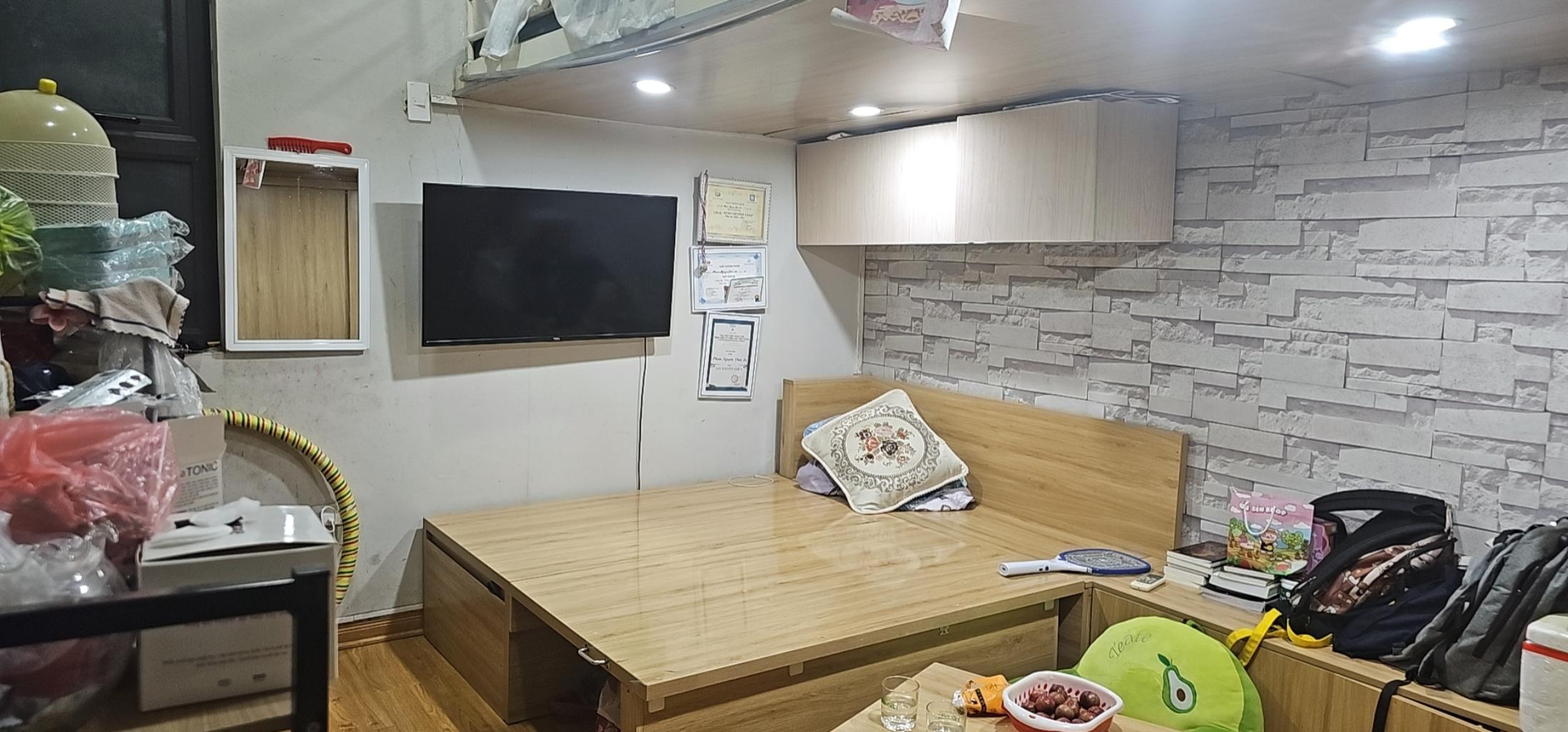 Bán nhà D5 Minh Khai (phố 8/3) giá hơn 2 tỷ -  gần mặt đường phố - sổ đỏ chính chủ