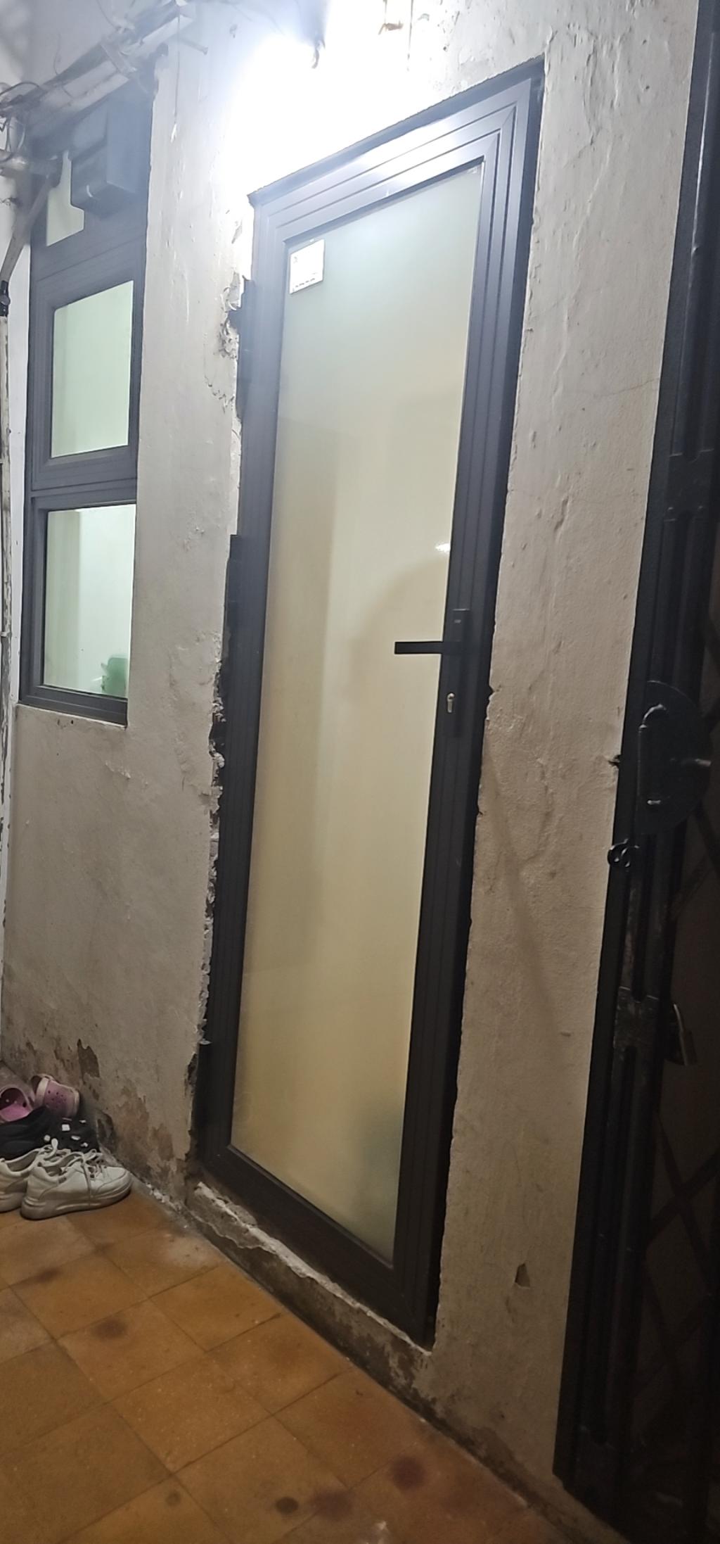 Bán nhà D5 Minh Khai (phố 8/3) giá hơn 2 tỷ -  gần mặt đường phố - sổ đỏ chính chủ