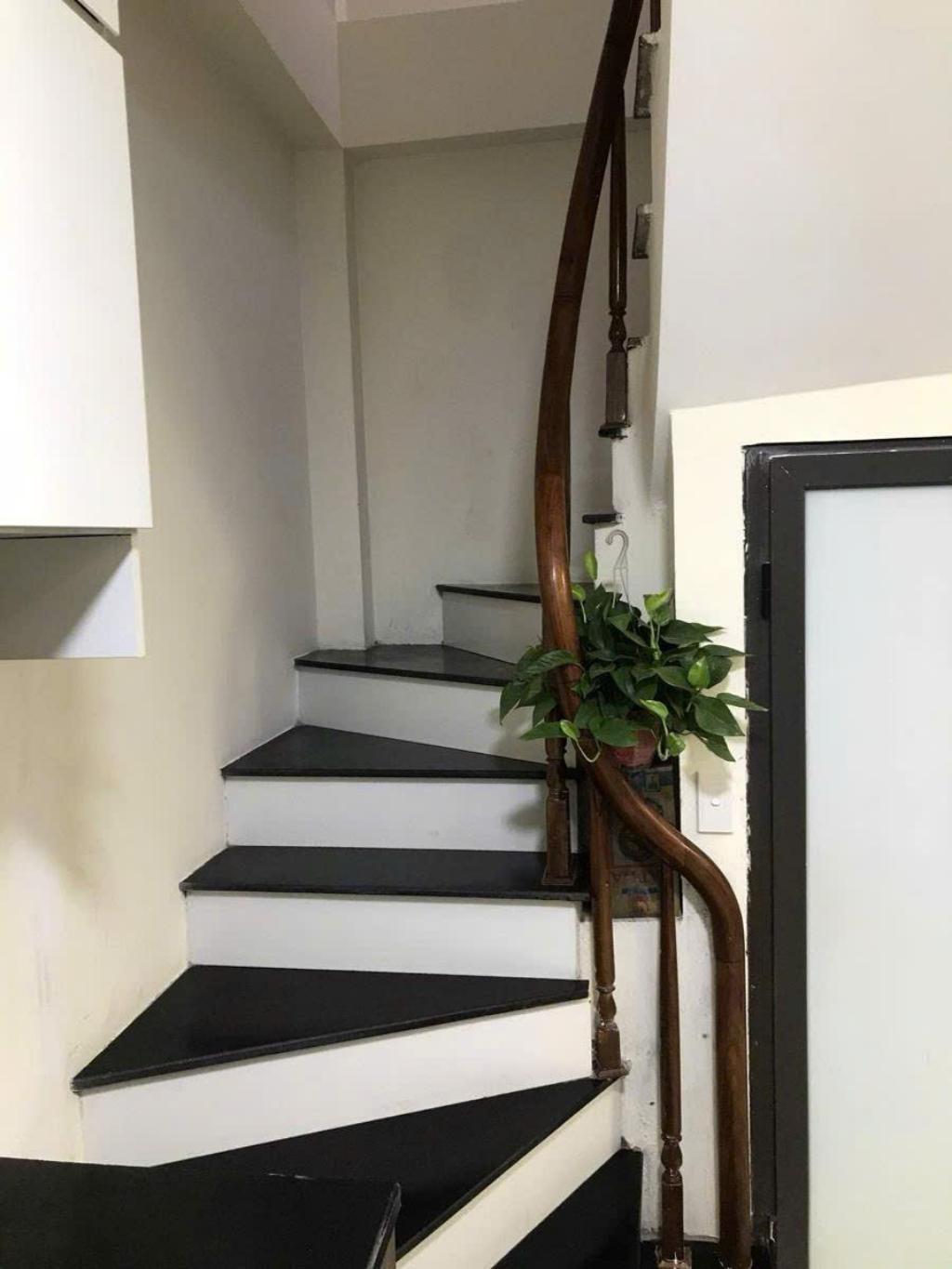 Bán nhà Khâm Thiên nhỉnh 6 tỷ - 25m2 5 tầng - lô góc thoáng đẹp - gần ô tô