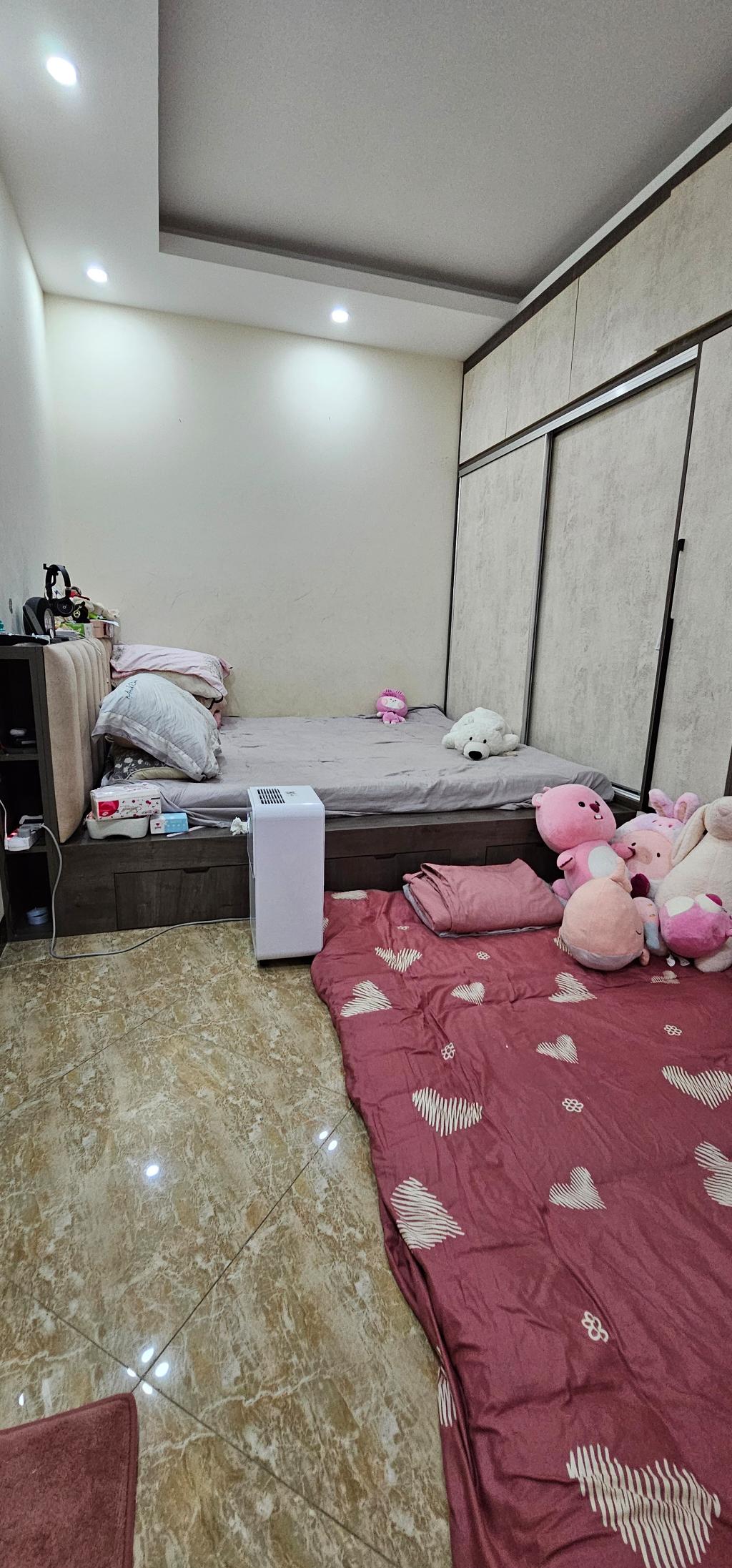 Bán nhà Khâm Thiên nhỉnh 6 tỷ - 25m2 5 tầng - lô góc thoáng đẹp - gần ô tô