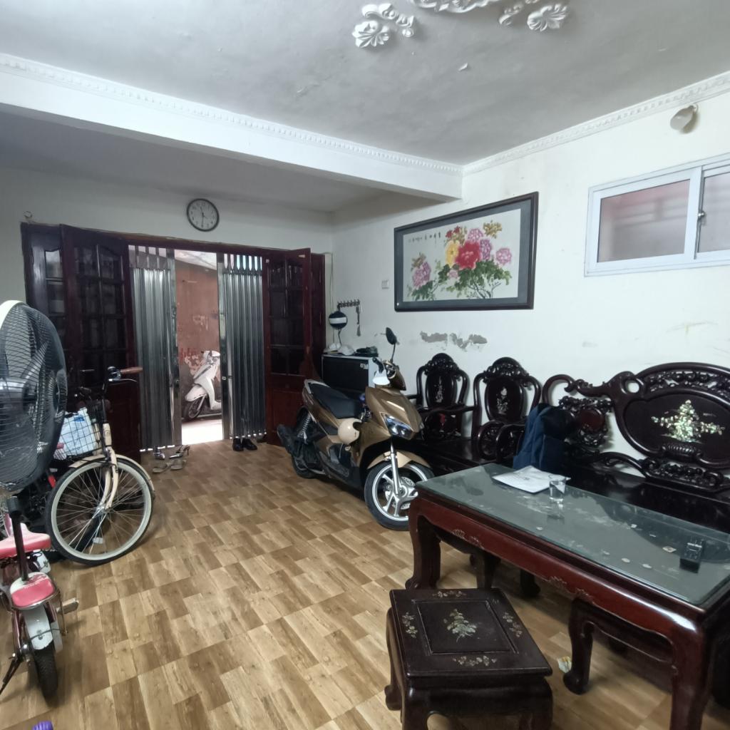 Bán nhà Chợ Khâm Thiên - diện tích 73m2 3 tầng - CỰC HIẾM, LÔ GÓC, 3 MẶT THOÁNG - giá 19,5 tỷ