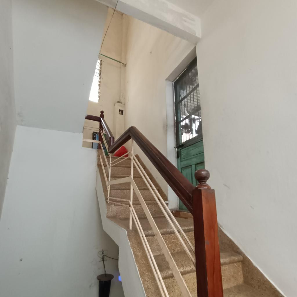 Bán nhà Chợ Khâm Thiên - diện tích 73m2 3 tầng - CỰC HIẾM, LÔ GÓC, 3 MẶT THOÁNG - giá 19,5 tỷ