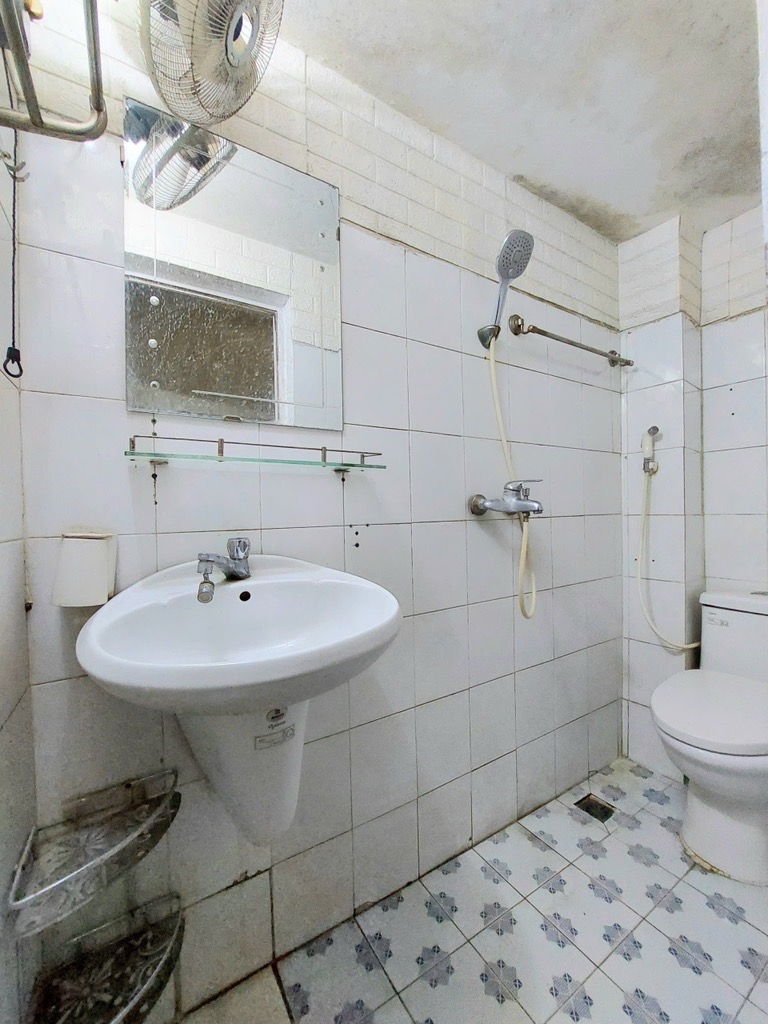 Bán nhà Nguyễn Cao gần 6 tỷ -  5 tầng - ngõ thông kinh doanh , xe 3 gác tránh xe máy thoải mái