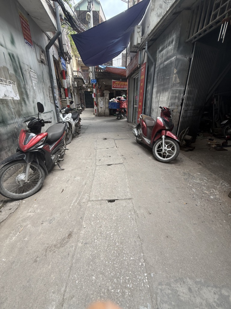 Bán nhà Giải Phóng - diện tích 73m2 3 tầng - ô tô vào nhà - giá 16 tỷ