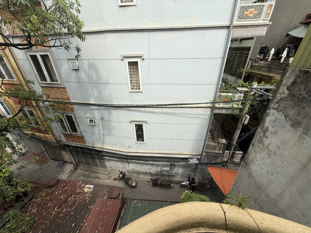 Bán nhà Giải Phóng - diện tích 73m2 3 tầng - ô tô vào nhà - giá 16 tỷ