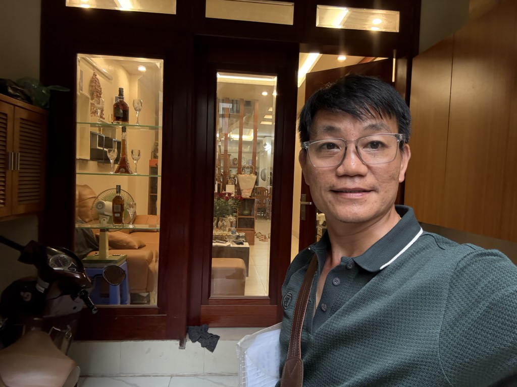 Bán nhà Trịnh Đình Cửu - diện tích 51.7m2 5 tầng - Ô tô tránh nhau - giá 13,5 tỷ