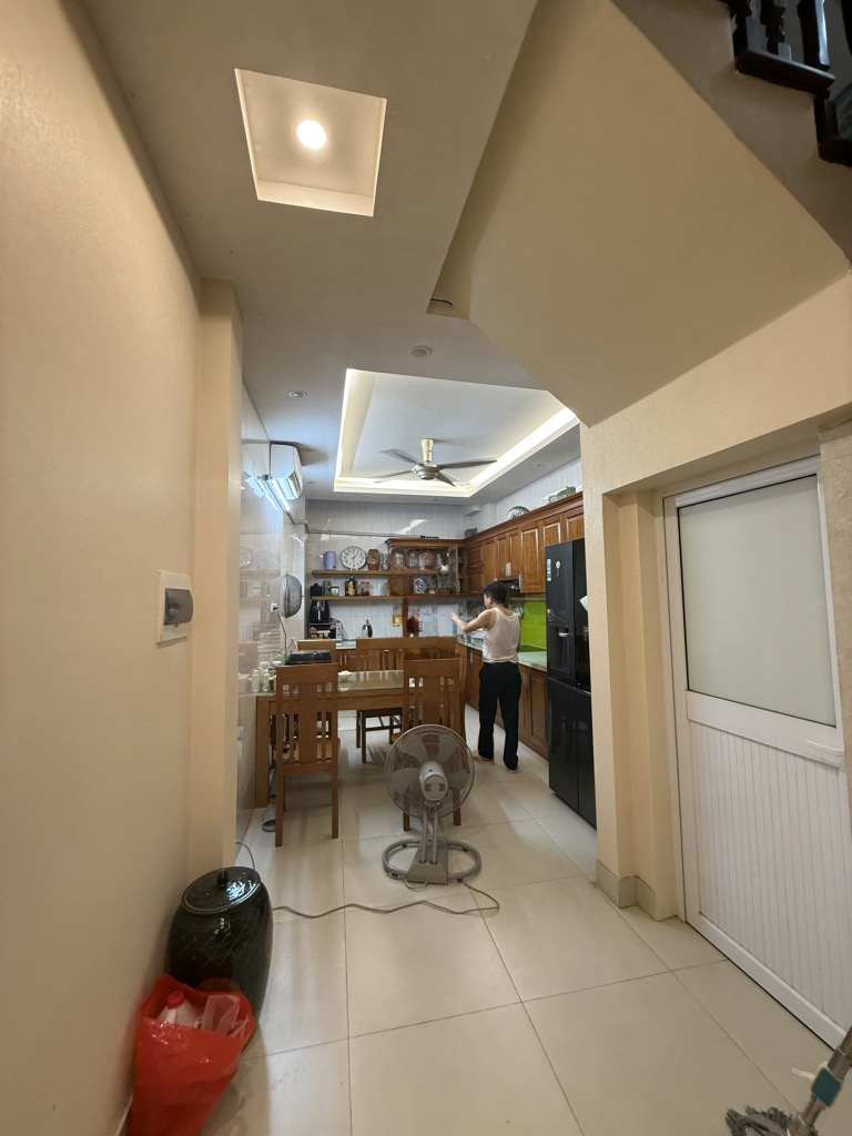 Bán nhà ngõ 180 Trịnh Đình Cửu - 51.7m2 5 tầng - gần mặt phố ô tô tránh - giá 13,5 tỷ