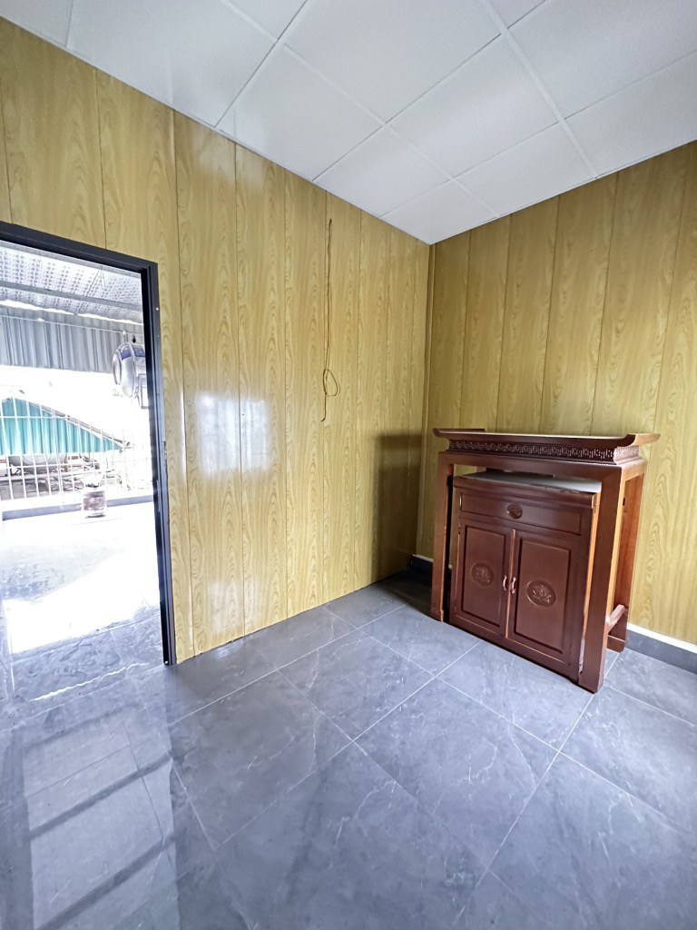 Bán nhà Lĩnh Nam chưa đến 5 tỷ - 20m2 5 tầng - mặt tiền 3.1m , 10m ra mặt ô tô