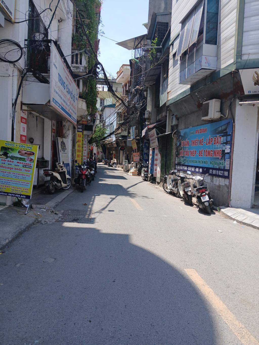 Bán nhà Giải Phóng - diện tích 13,9m2 4 tầng - Nhà 2 mặt phố, lô góc - giá 8,6 tỷ