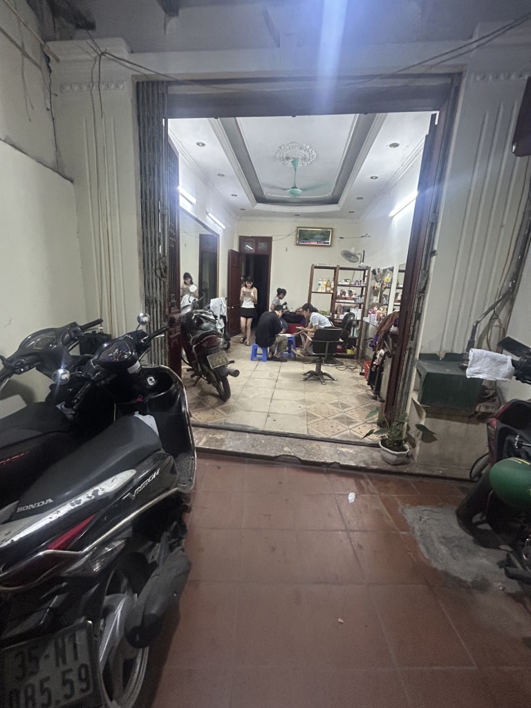 Bán nhà Minh Khai - diện tích 66m2 5 tầng - ô tô đỗ cửa - giá 15 tỷ