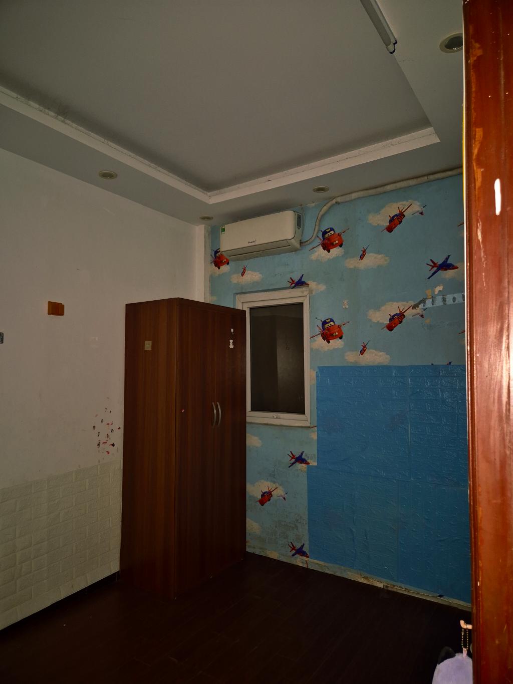 Bán nhà Thái Thịnh - diện tích 42m2 4 tầng - ô tô đỗ cửa - giá 13,6 tỷ