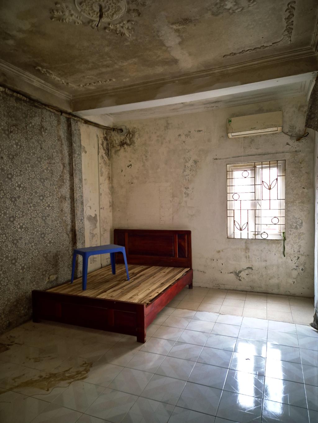 Bán nhà Thái Thịnh - diện tích 42m2 4 tầng - ô tô đỗ cửa - giá 13,6 tỷ