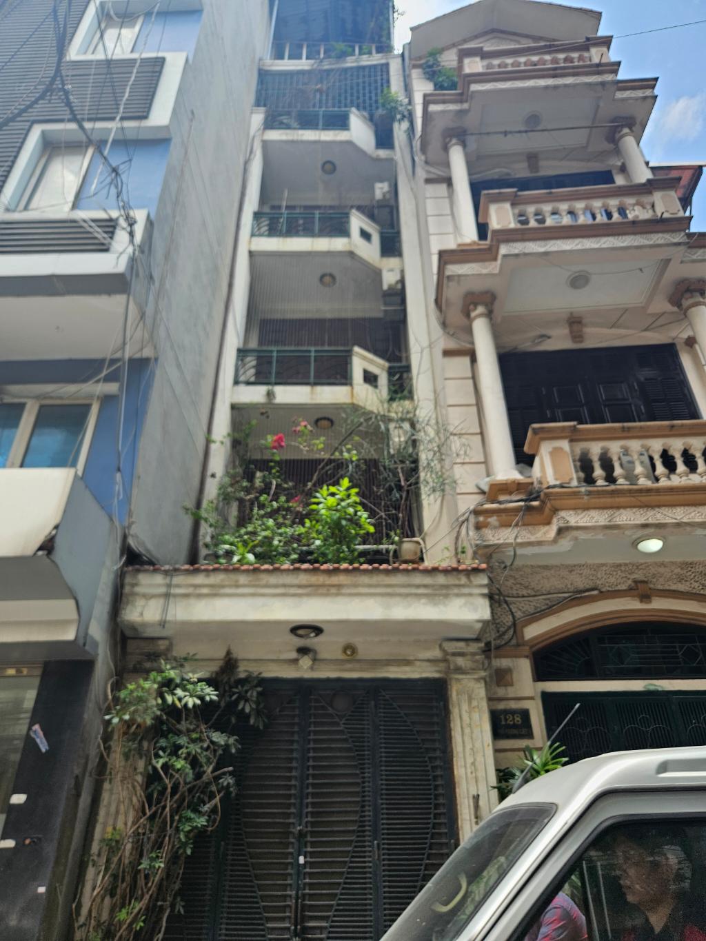 Bán nhà Phương Liệt - diện tích 65.8m2 6 tầng - Ô tô tránh đỗ thoải mái - giá 21,5 tỷ