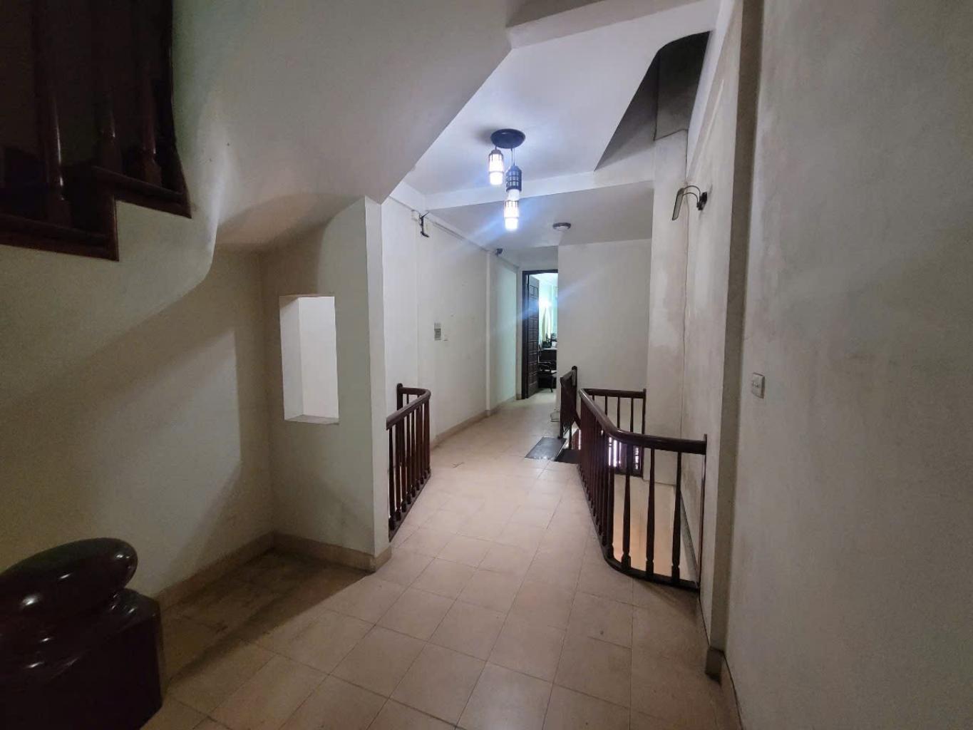 Bán nhà Phương Liệt - diện tích 65.8m2 6 tầng - Ô tô tránh đỗ thoải mái - giá 21,5 tỷ