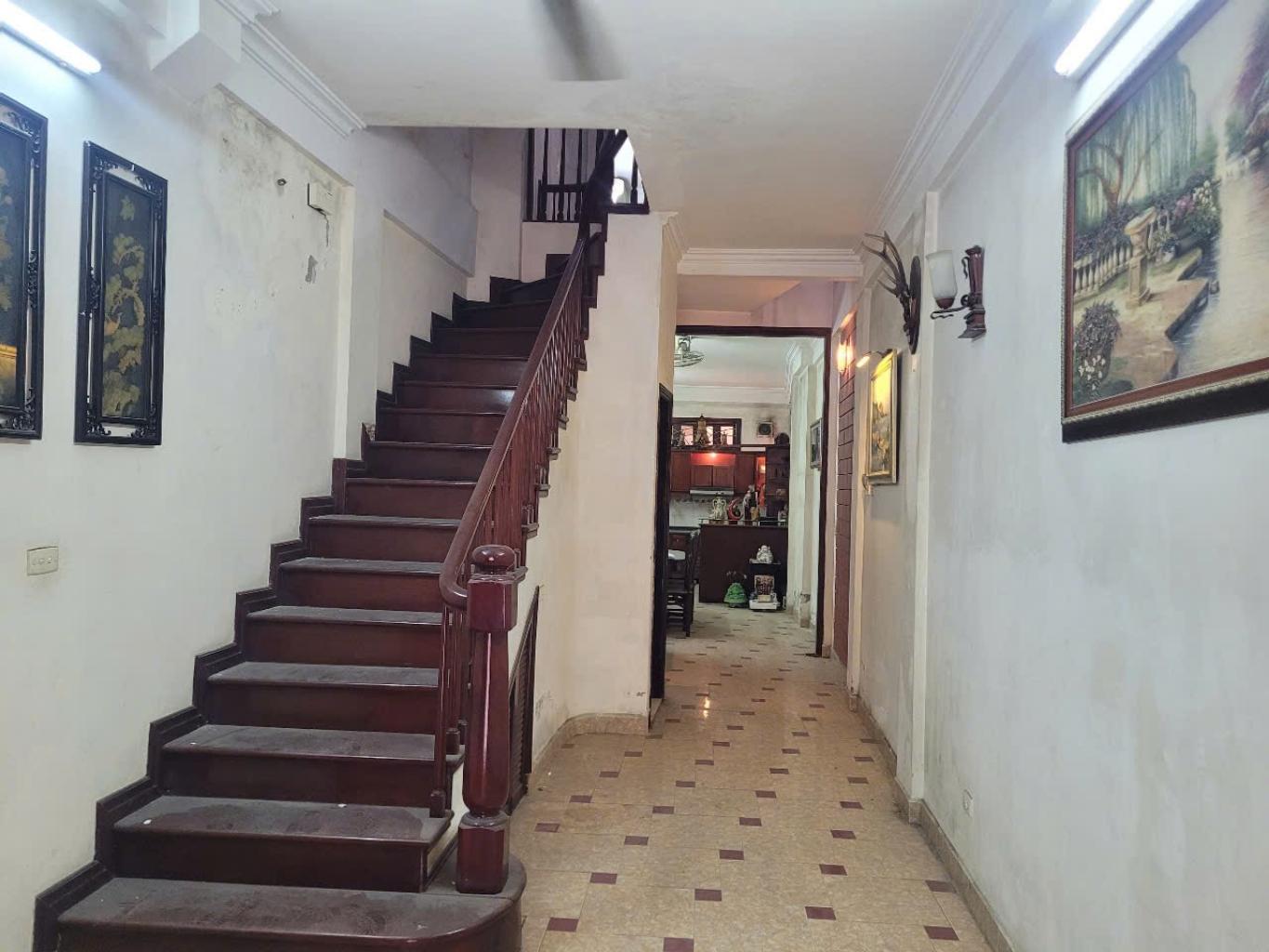 Bán nhà Phương Liệt - diện tích 65.8m2 6 tầng - Ô tô tránh đỗ thoải mái - giá 21,5 tỷ