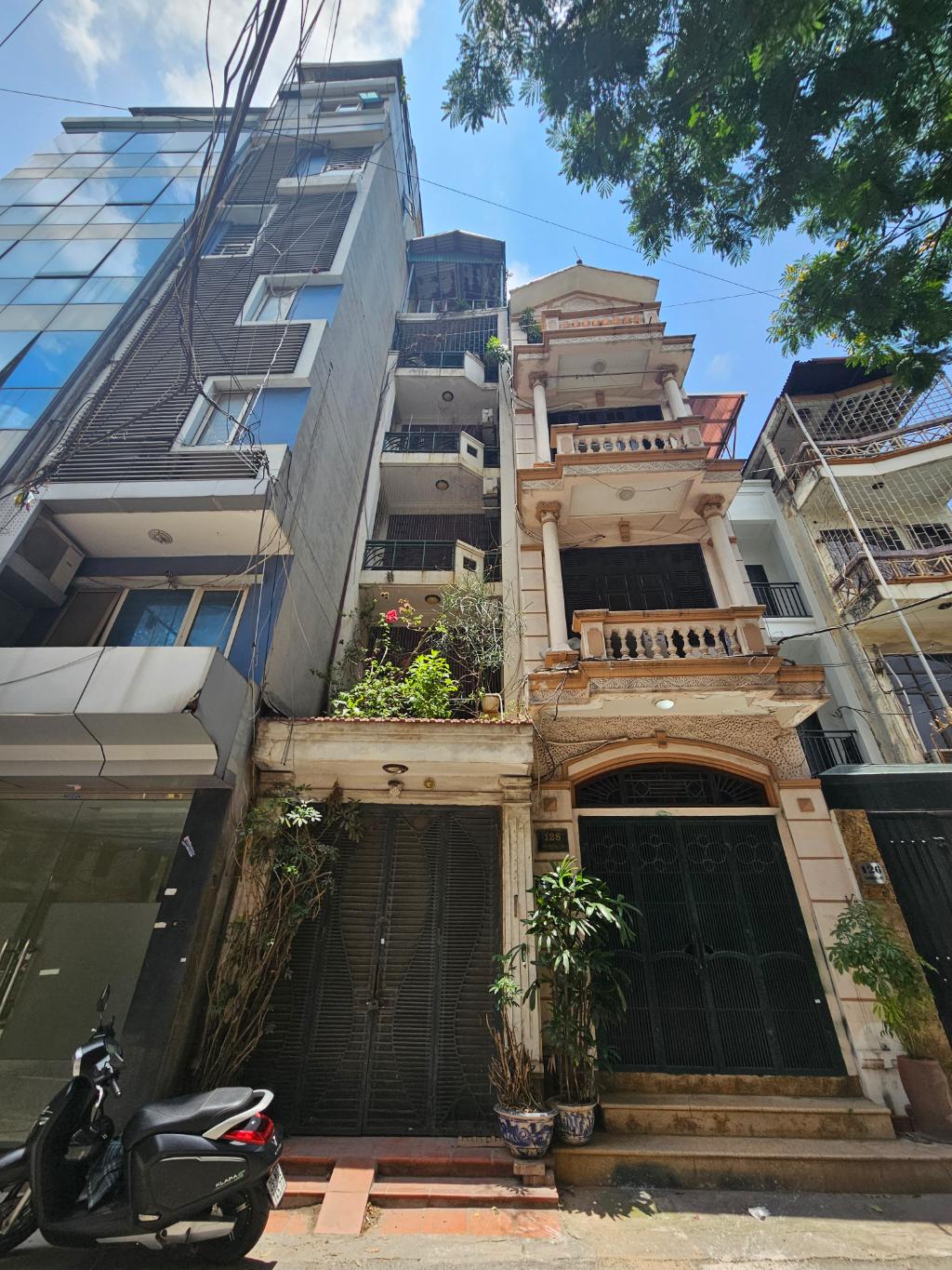 Bán nhà Phương Liệt - diện tích 65.8m2 6 tầng - Ô tô tránh đỗ thoải mái - giá 21,5 tỷ