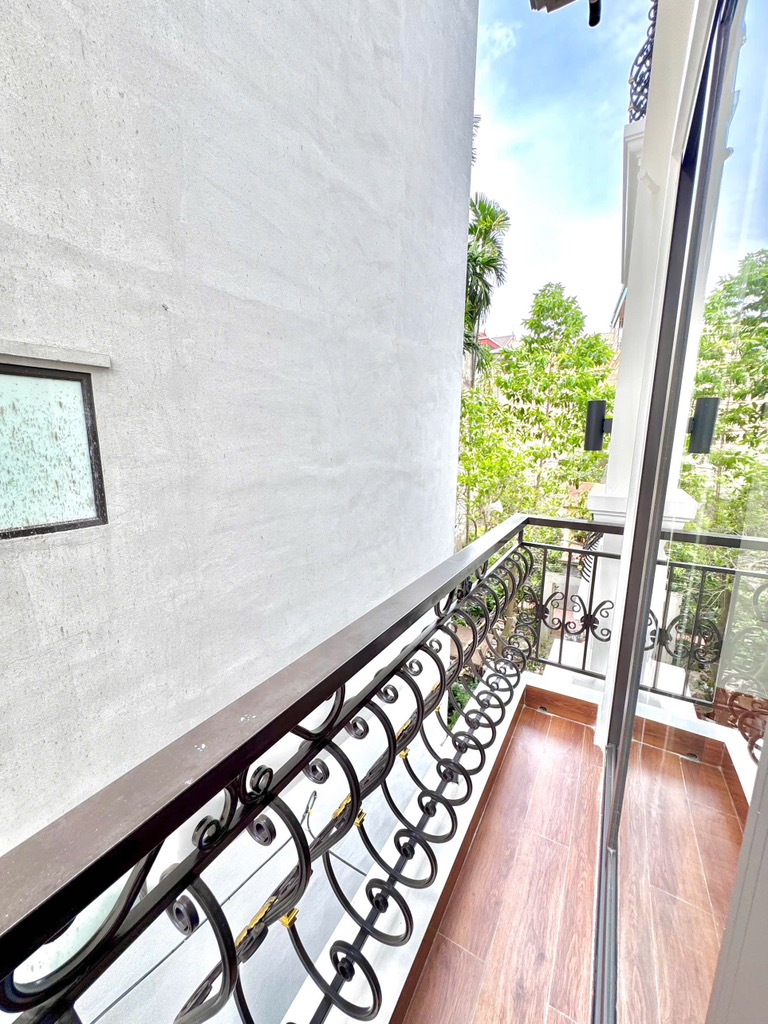 Bán nhà Định Công Thượng - diện tích 51m2 7 tầng - Lô góc, ô tô đỗ cửa - giá 14,6 tỷ