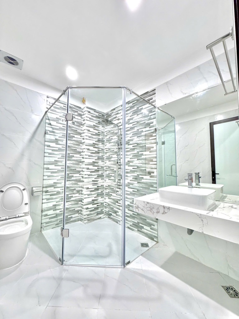 Bán nhà Định Công Thượng - diện tích 51m2 7 tầng - Lô góc, ô tô đỗ cửa - giá 14,6 tỷ