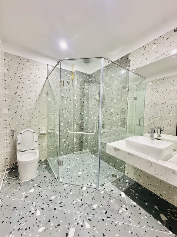 Bán nhà Định Công Thượng - diện tích 50m2 7 tầng - Ô tô đỗ cổng - giá 14,6 tỷ