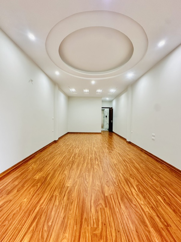 Bán nhà Định Công Thượng - diện tích 50m2 7 tầng - Ô tô đỗ cổng - giá 14,6 tỷ