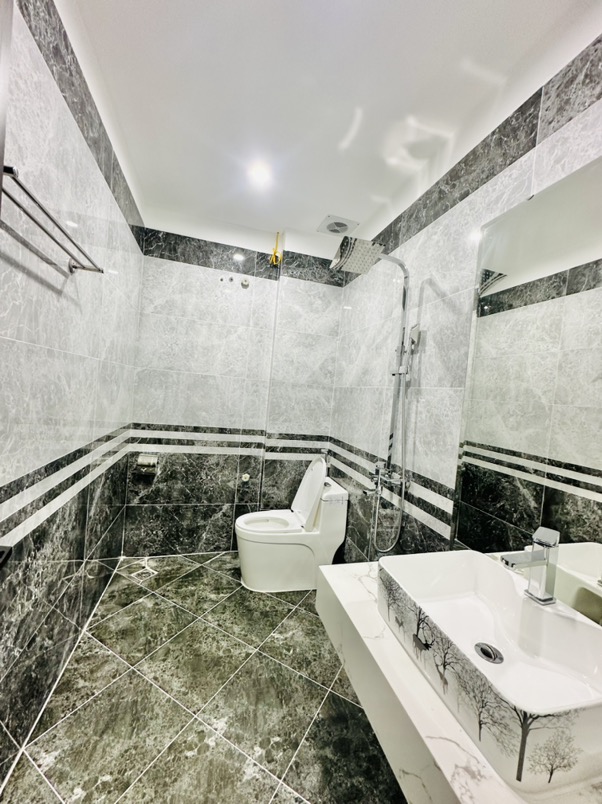 Bán nhà Định Công Thượng - diện tích 50m2 7 tầng - Ô tô đỗ cổng - giá 14,6 tỷ